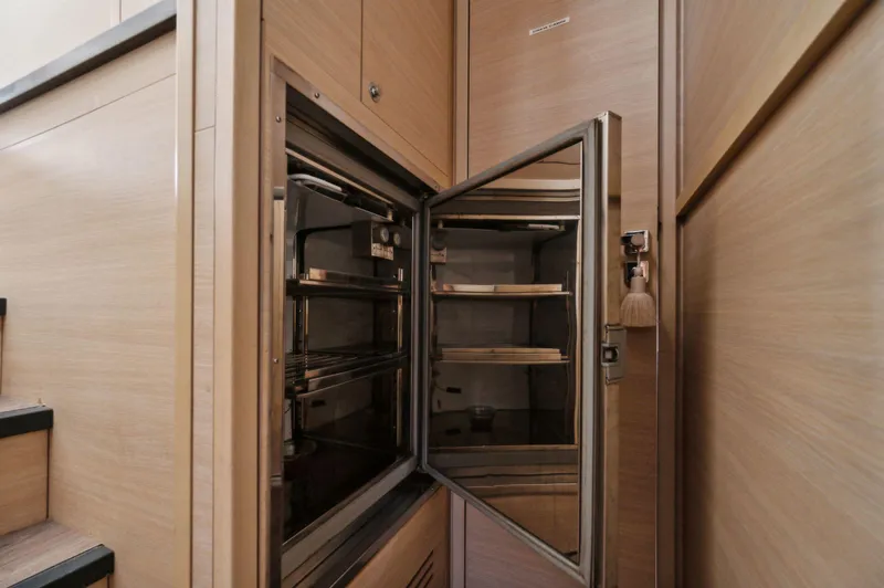 Nomada Yacht Photos Pics 