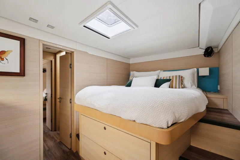 Nomada Yacht Photos Pics 