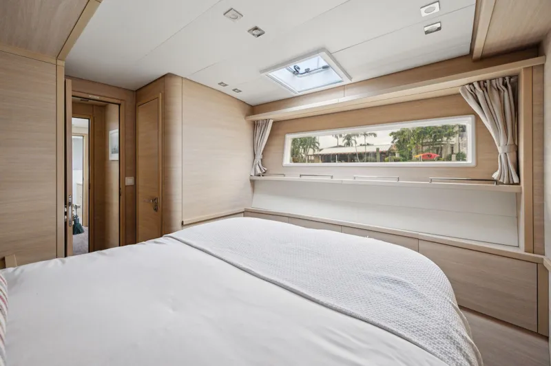 Nomada Yacht Photos Pics 