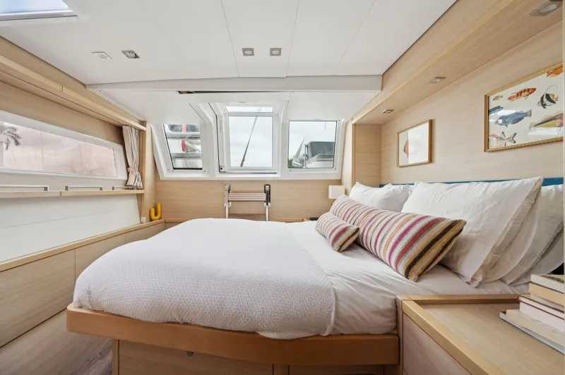 Nomada Yacht Photos Pics 