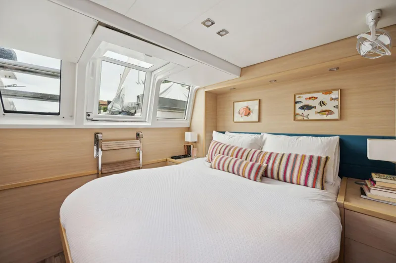 Nomada Yacht Photos Pics 