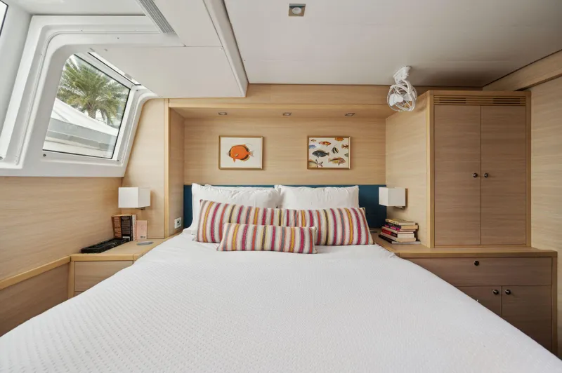 Nomada Yacht Photos Pics 