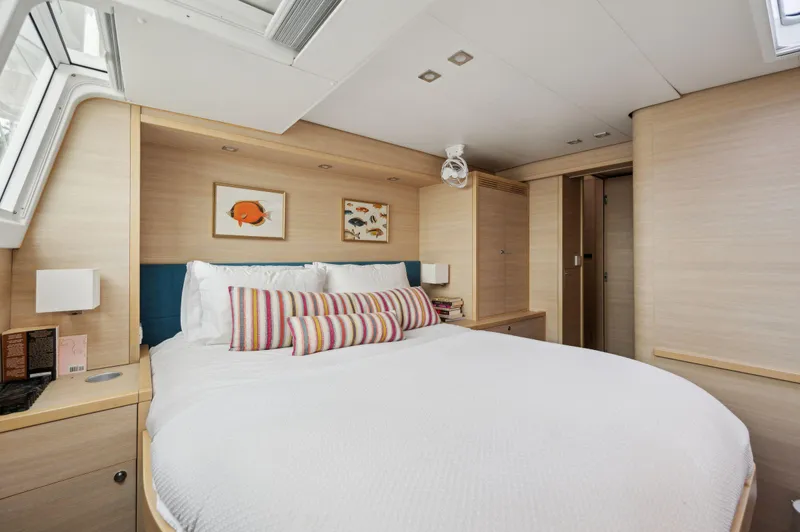 Nomada Yacht Photos Pics 