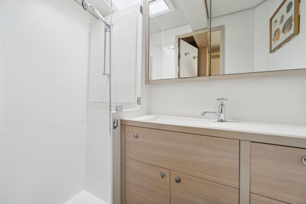 2014 Lagoon 62 