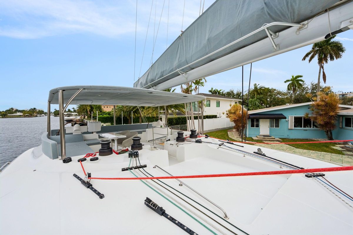 2014 Lagoon 62 