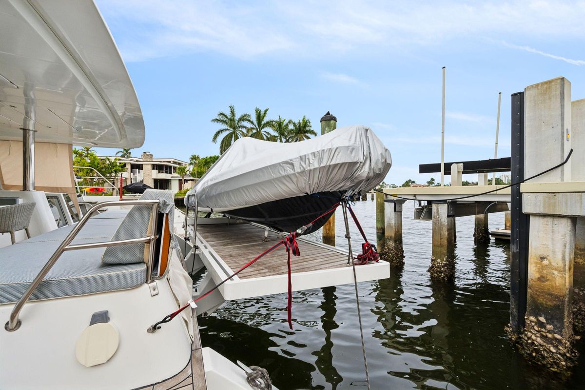 2014 Lagoon 62 