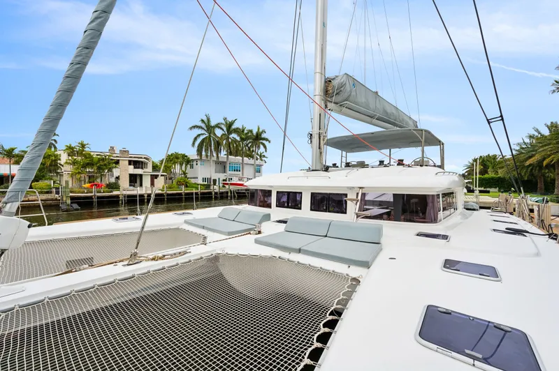 Nomada Yacht Photos Pics 