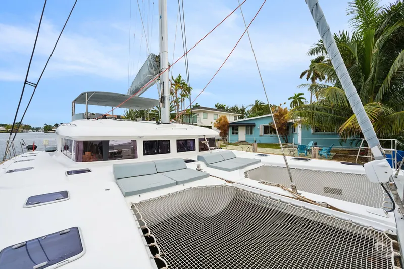 Nomada Yacht Photos Pics 