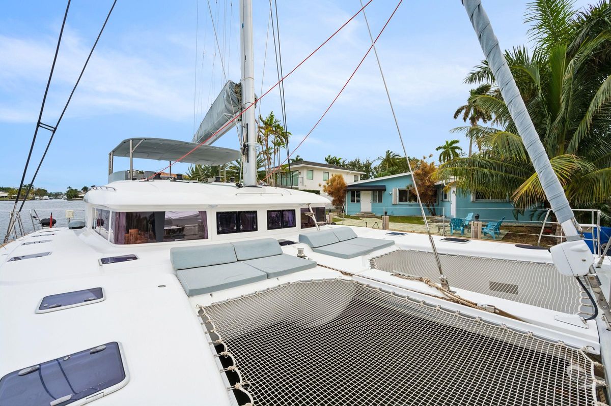 2014 Lagoon 62 