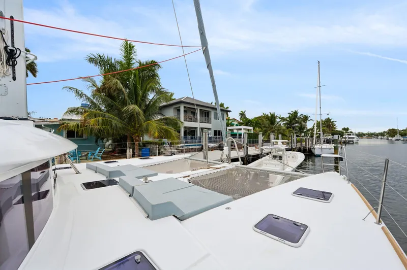 Nomada Yacht Photos Pics 