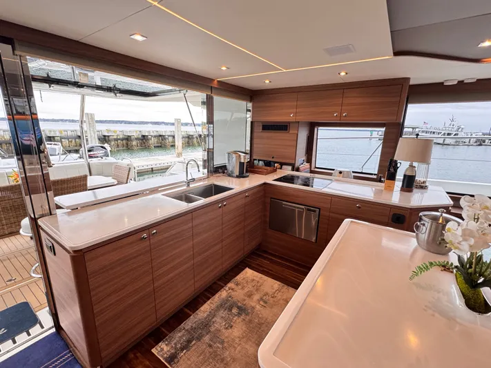 Unbridled Yacht Photos Pics 