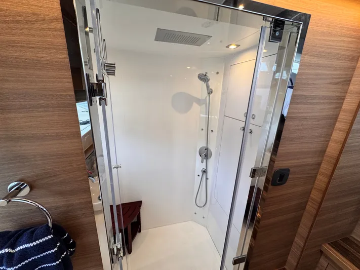 Unbridled Yacht Photos Pics 