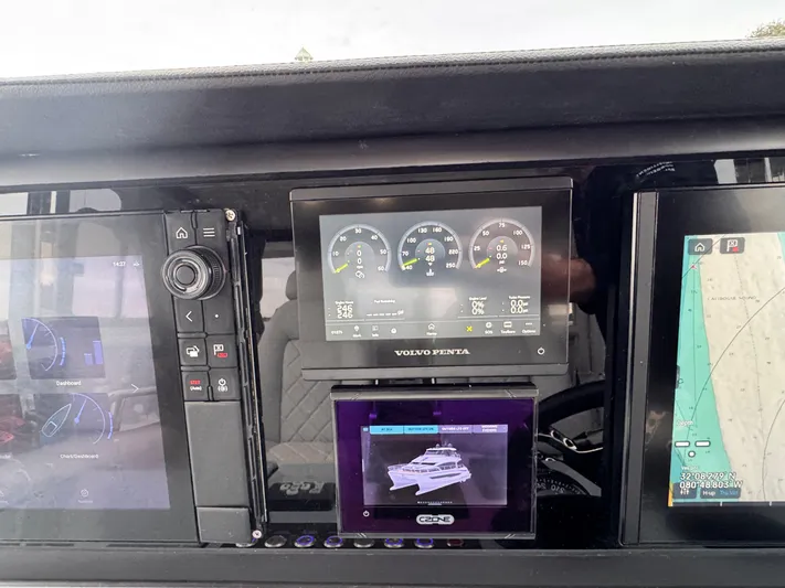 Unbridled Yacht Photos Pics 