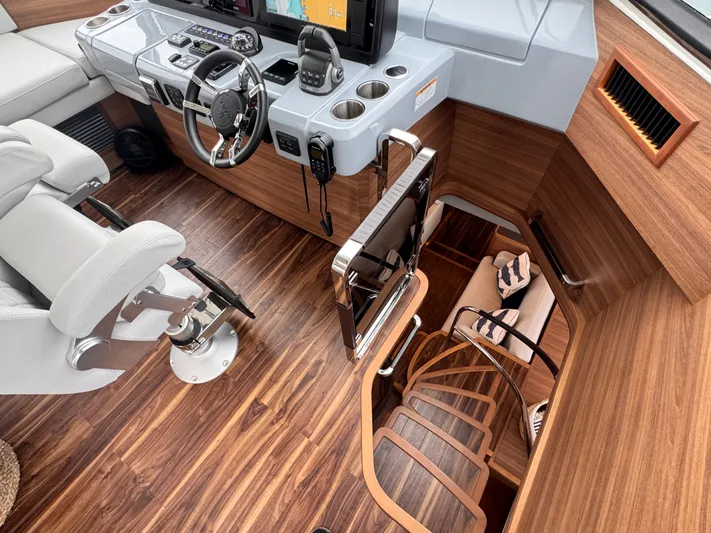 Unbridled Yacht Photos Pics 