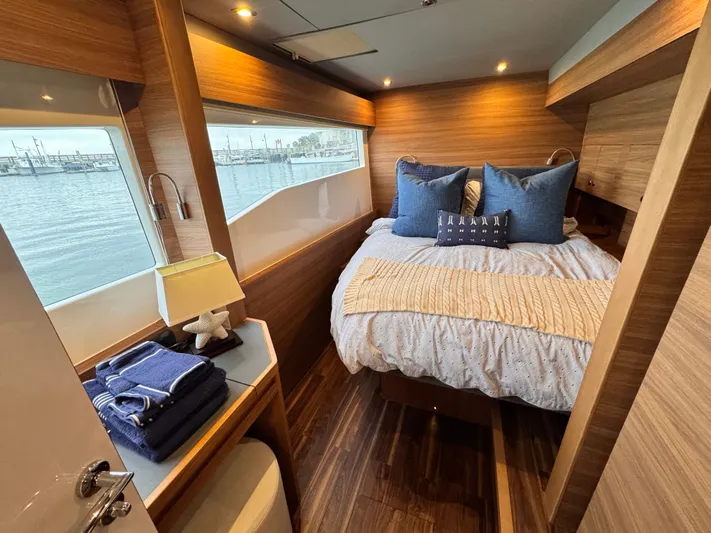 Unbridled Yacht Photos Pics 