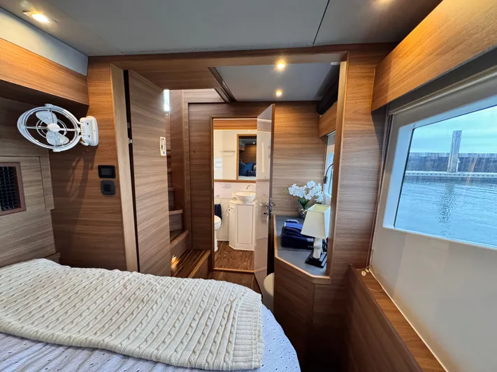 Unbridled Yacht Photos Pics 