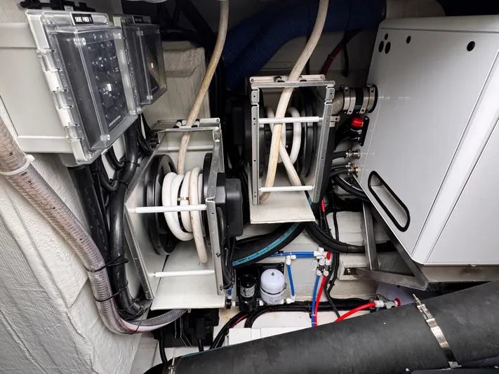 Unbridled Yacht Photos Pics 