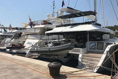 Yacht