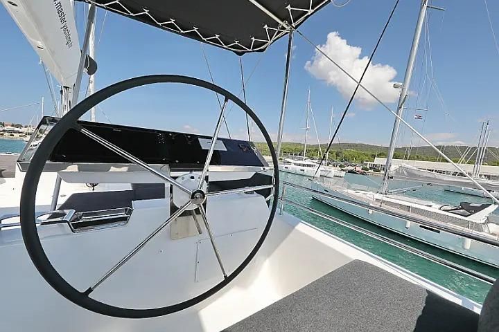2018 Lagoon 62 