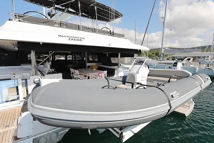 2018 Lagoon 62 