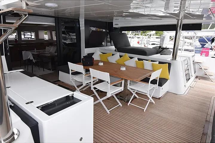 2018 Lagoon 62 