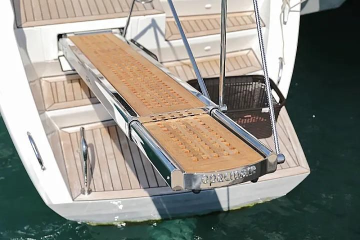 2018 Lagoon 62 