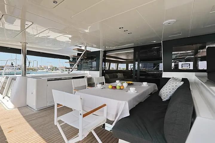 2018 Lagoon 62 
