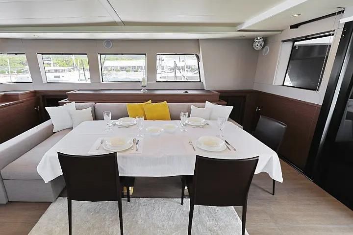 2018 Lagoon 62 