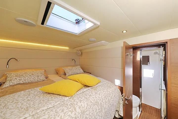 2018 Lagoon 62 