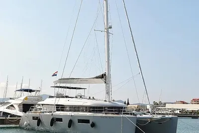 Lagoon 620 Esense