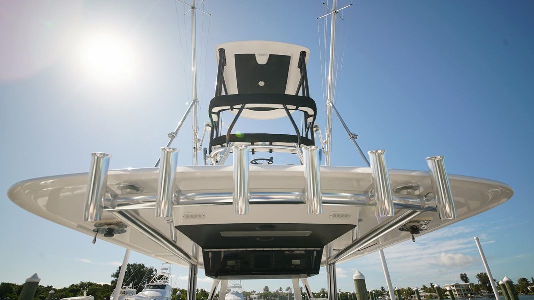 2014 Bahama 41 Center Console