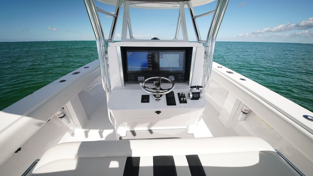 2014 Bahama 41 Center Console