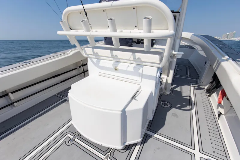 Smoke Show Yacht Photos Pics 2004 31 Jupiter 31FS Smoke Show Deck