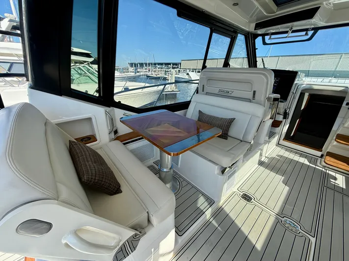 Explorer Yacht Photos Pics 