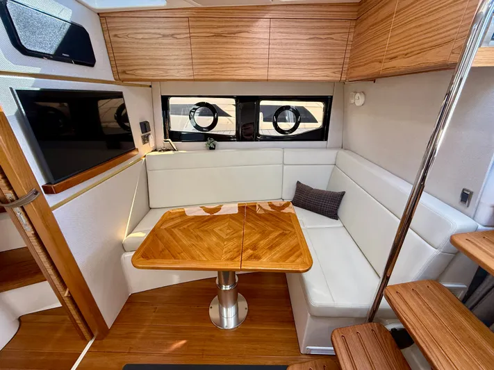 Explorer Yacht Photos Pics 