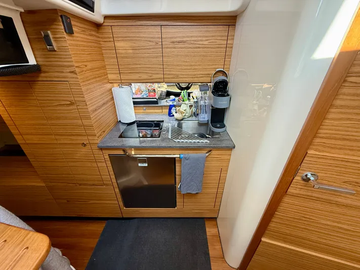 Explorer Yacht Photos Pics 