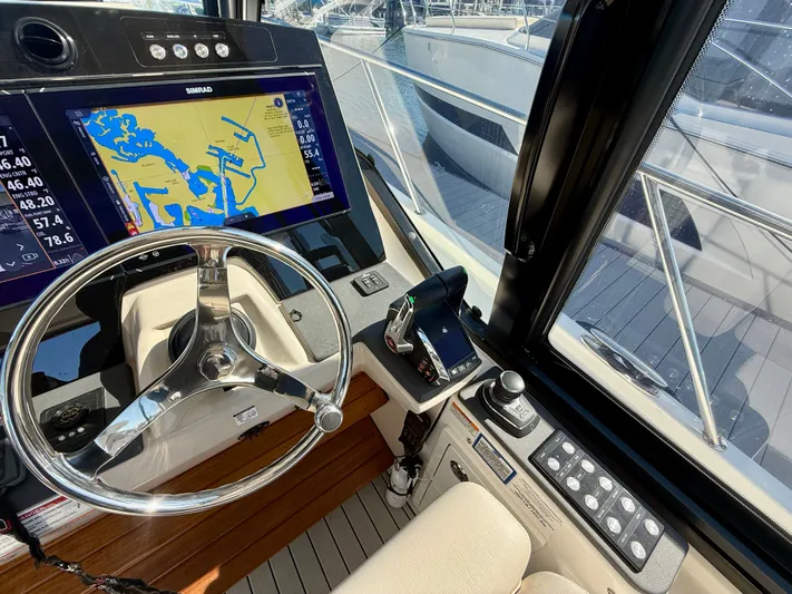 Explorer Yacht Photos Pics 