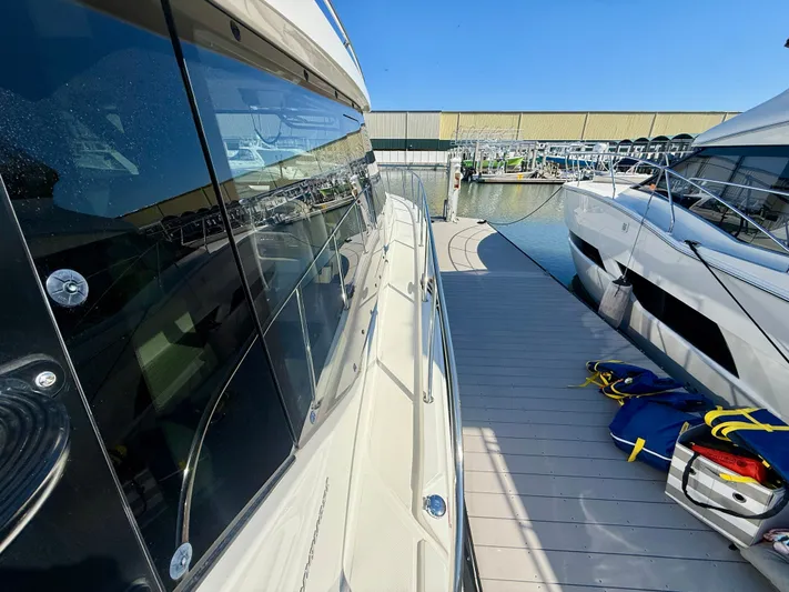 Explorer Yacht Photos Pics 