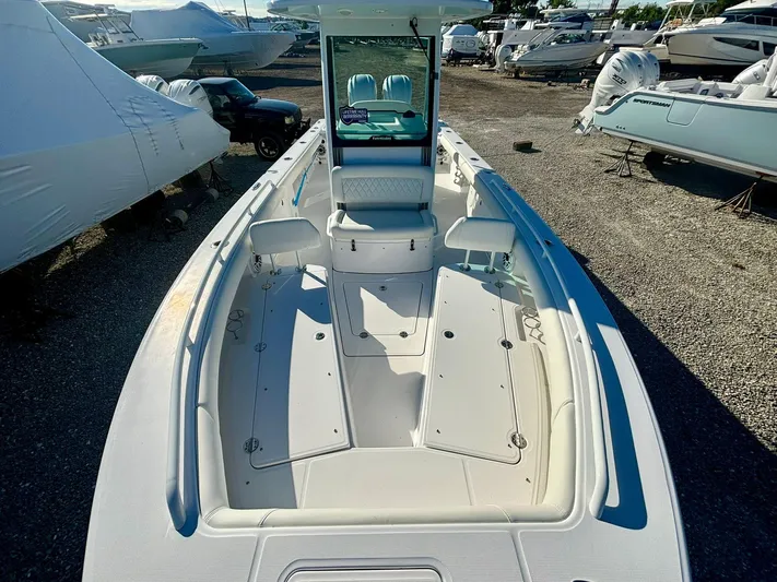  Yacht Photos Pics 2025 EVERGLADES 273 CC - Image 11