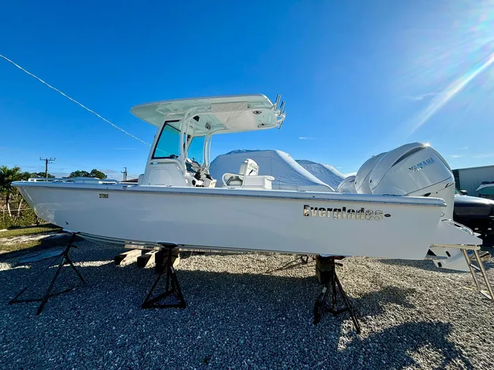  Yacht Photos Pics 2025 Everglades 273 Cc - Image 1