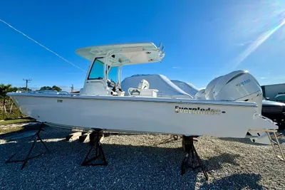 Everglades 273 CC