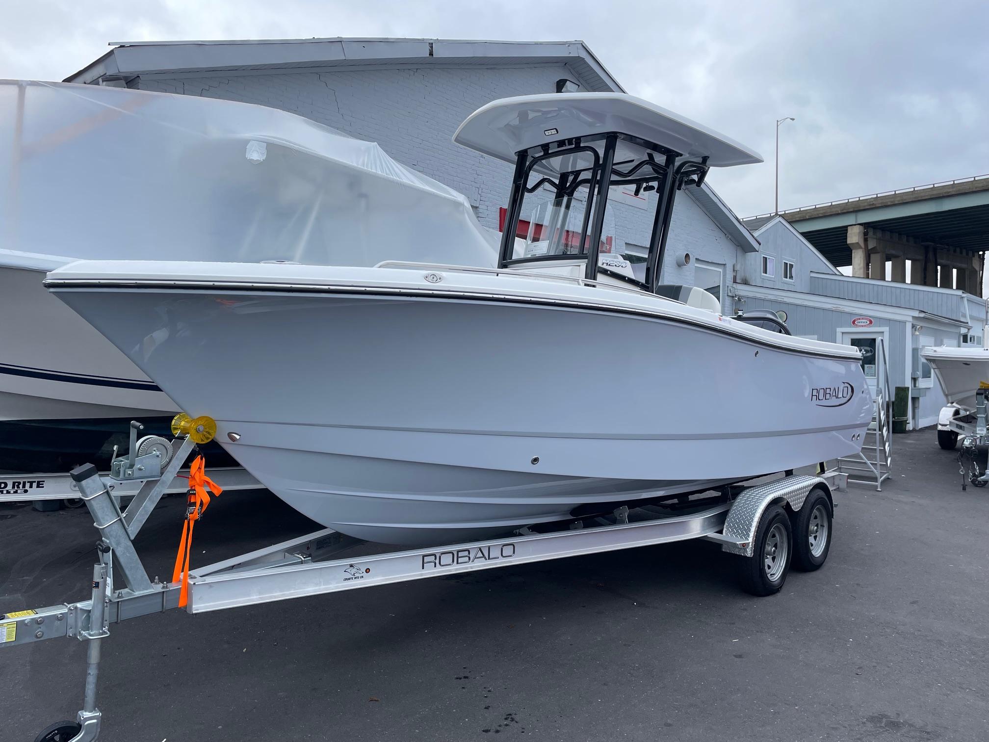 2024 Robalo R230 Center Console Center Console for sale - YachtWorld