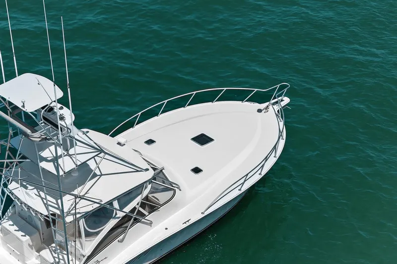 Blues Traveler Yacht Photos Pics 