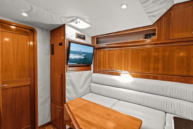 Blues Traveler Yacht Photos Pics 