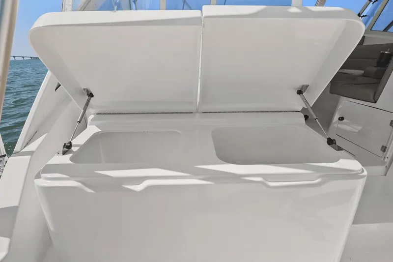 Blues Traveler Yacht Photos Pics 