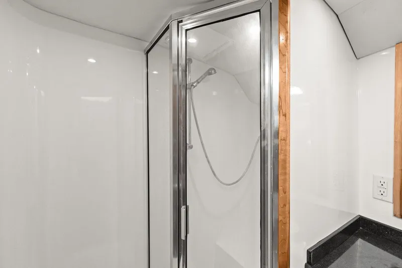 Blues Traveler Yacht Photos Pics 