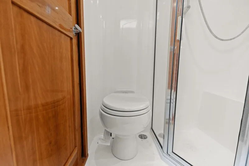 Blues Traveler Yacht Photos Pics 