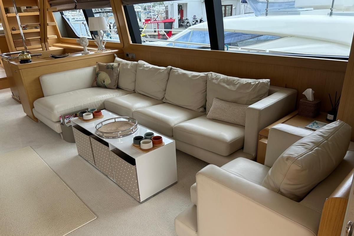 2014 Ferretti Yachts 78 