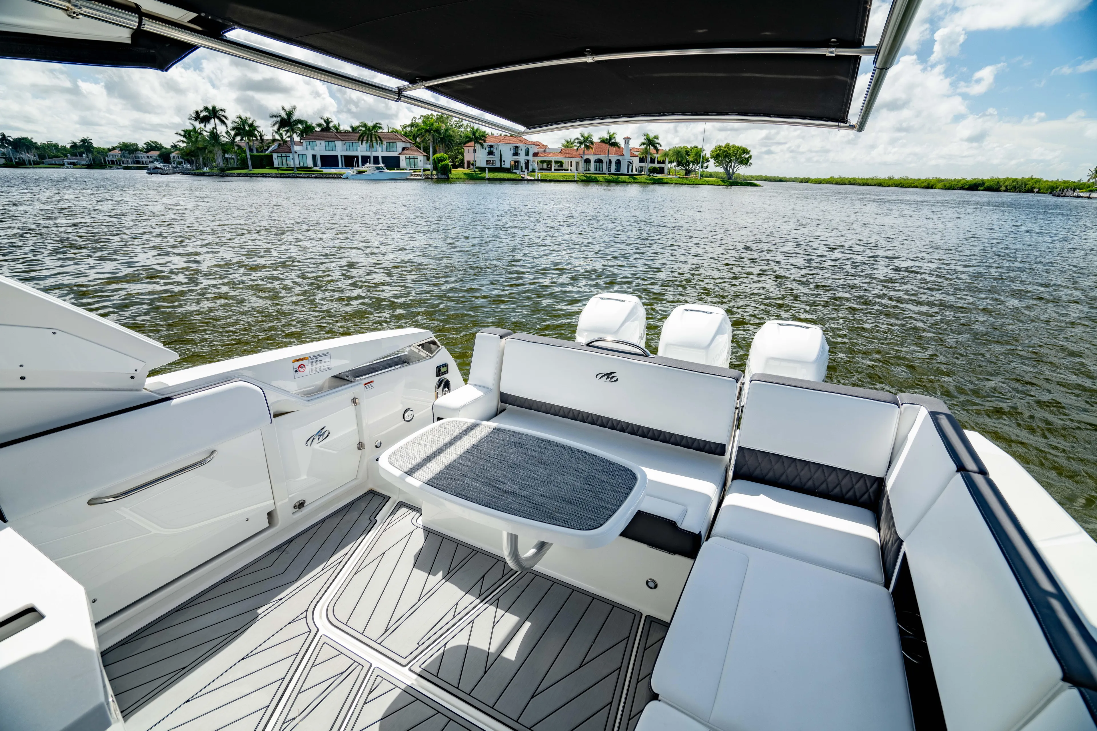  Yacht Photos Pics 2022 MONTEREY 385SS - Image 17