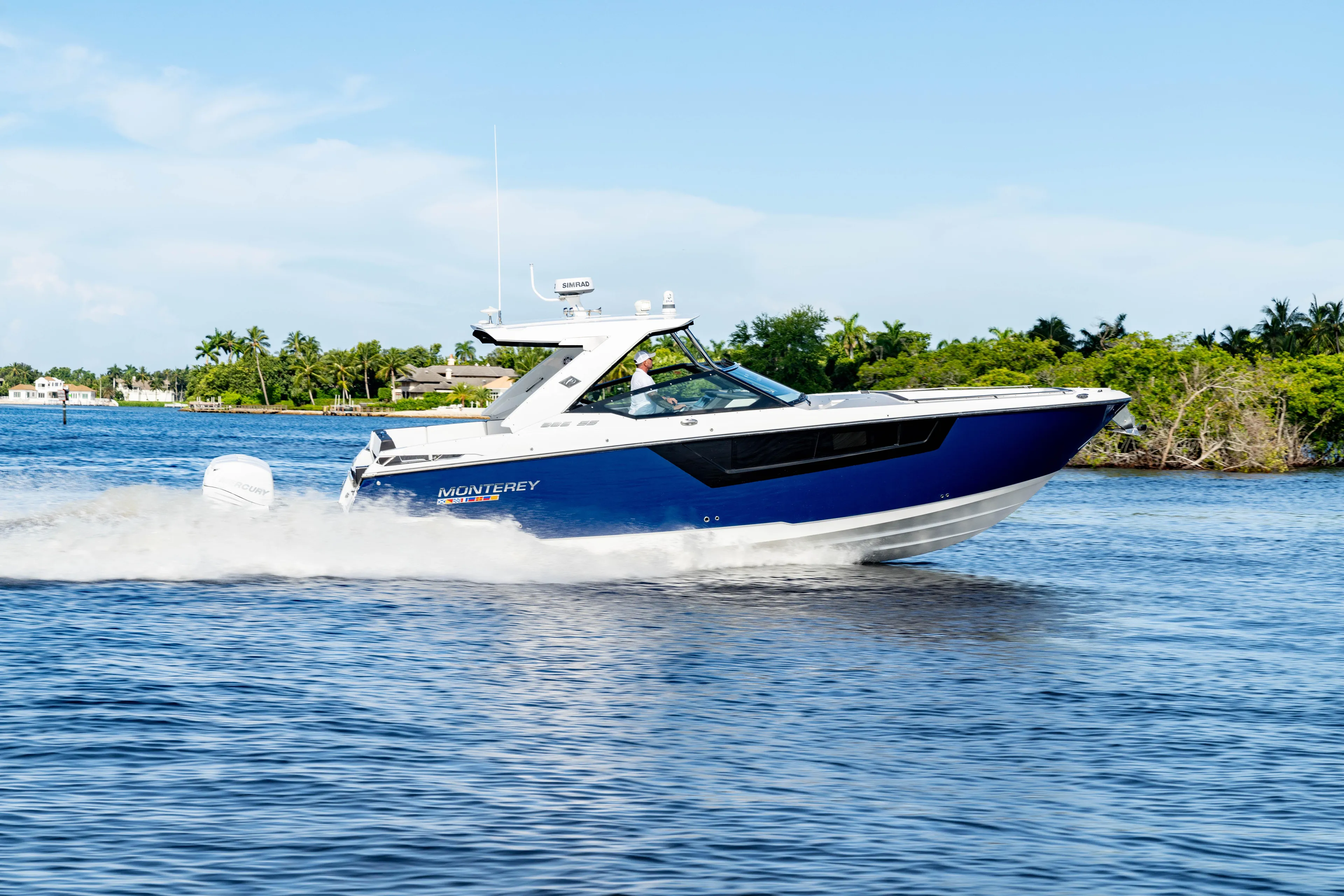  Yacht Photos Pics 2022 MONTEREY 385SS - Image 4